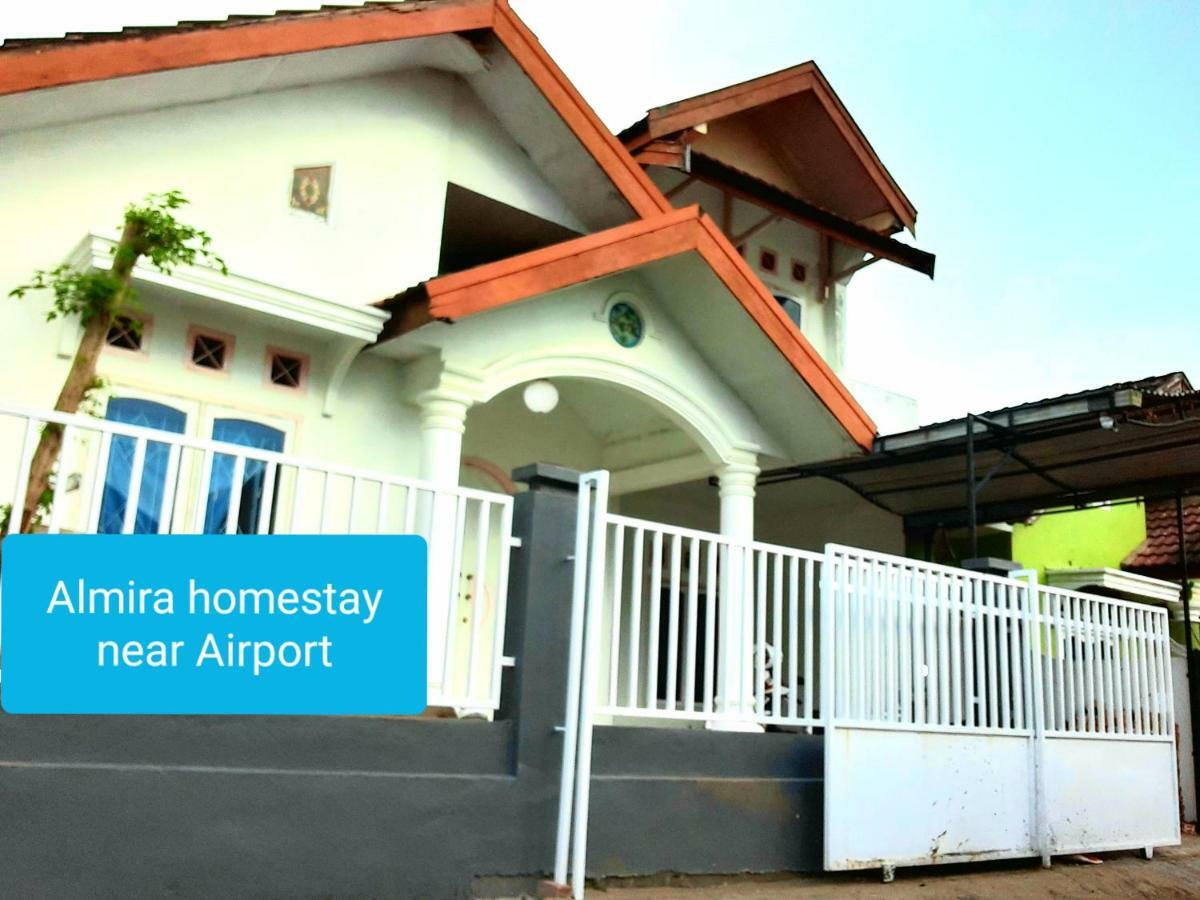 Almira Homestay Near Airport جامبي المظهر الخارجي الصورة